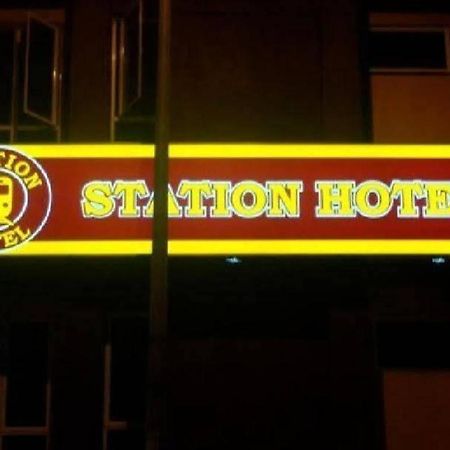 Oyo 90486 New Station Hotel Κλάνγκ Εξωτερικό φωτογραφία