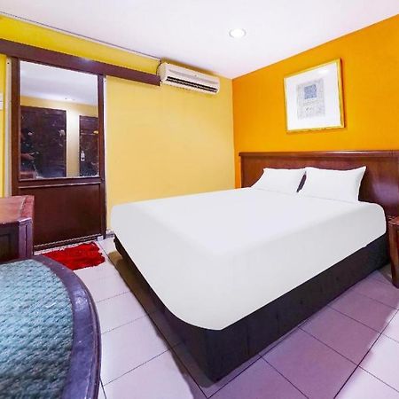 Oyo 90486 New Station Hotel Κλάνγκ Εξωτερικό φωτογραφία