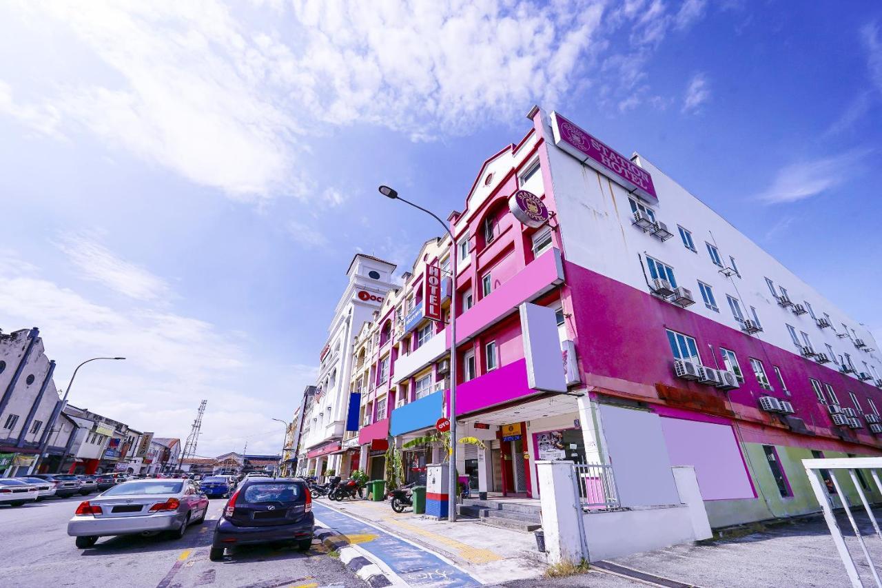 Oyo 90486 New Station Hotel Κλάνγκ Εξωτερικό φωτογραφία