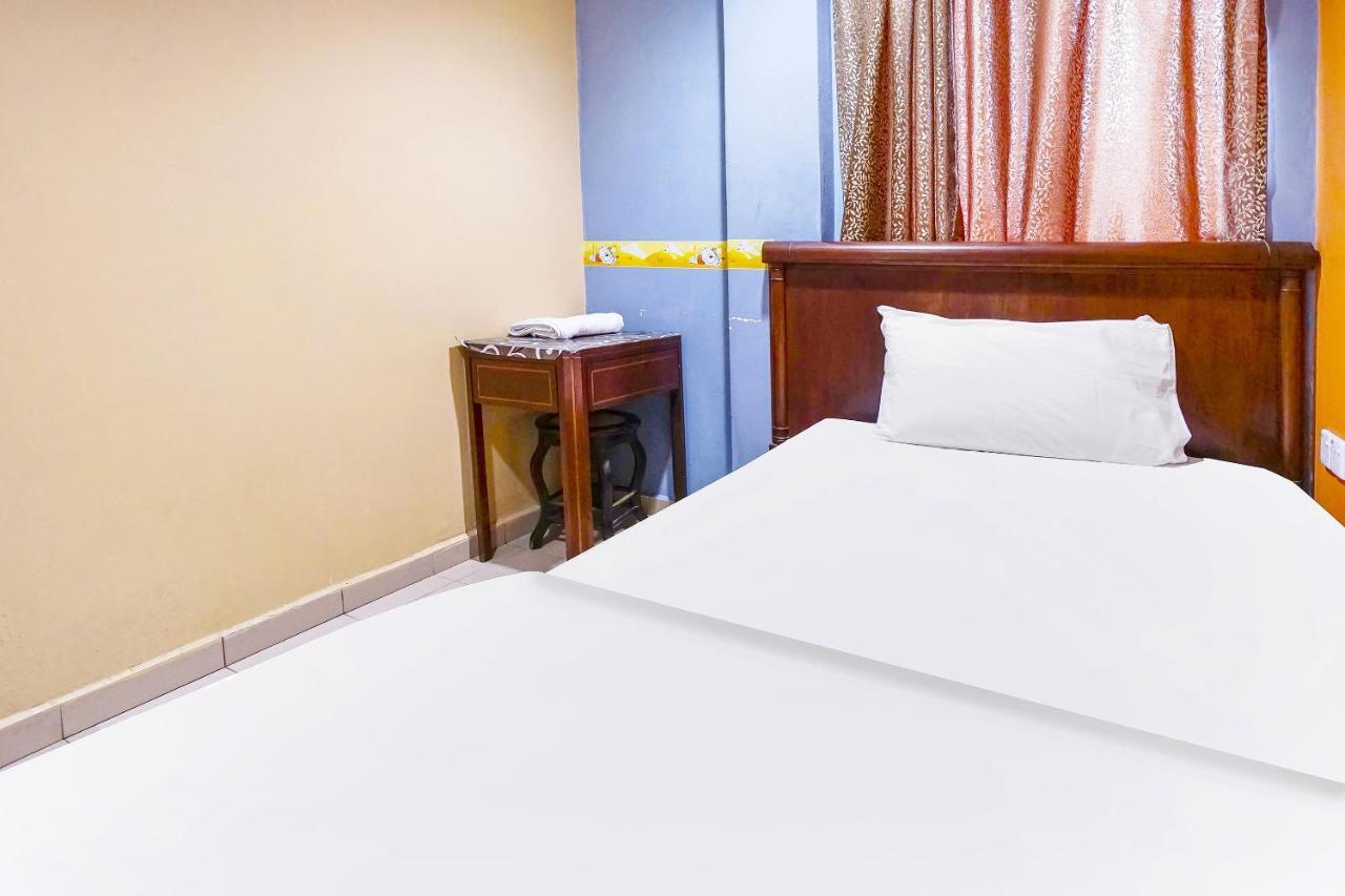 Oyo 90486 New Station Hotel Κλάνγκ Εξωτερικό φωτογραφία