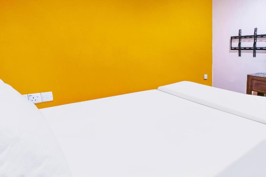 Oyo 90486 New Station Hotel Κλάνγκ Εξωτερικό φωτογραφία