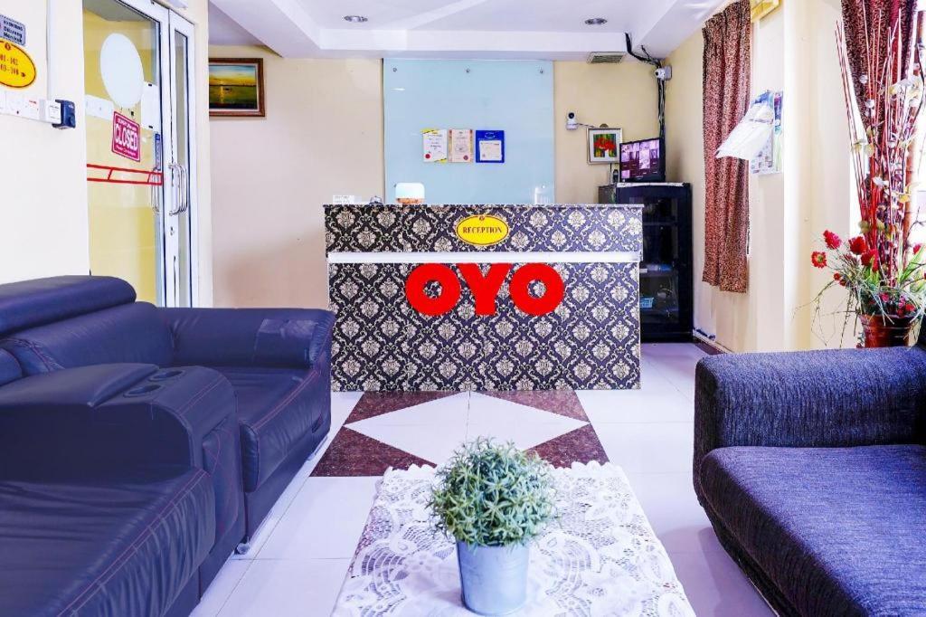 Oyo 90486 New Station Hotel Κλάνγκ Εξωτερικό φωτογραφία
