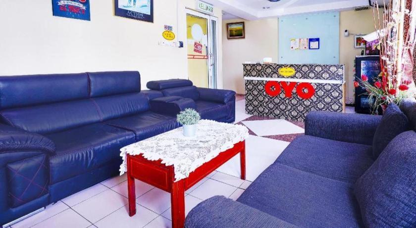 Oyo 90486 New Station Hotel Κλάνγκ Εξωτερικό φωτογραφία