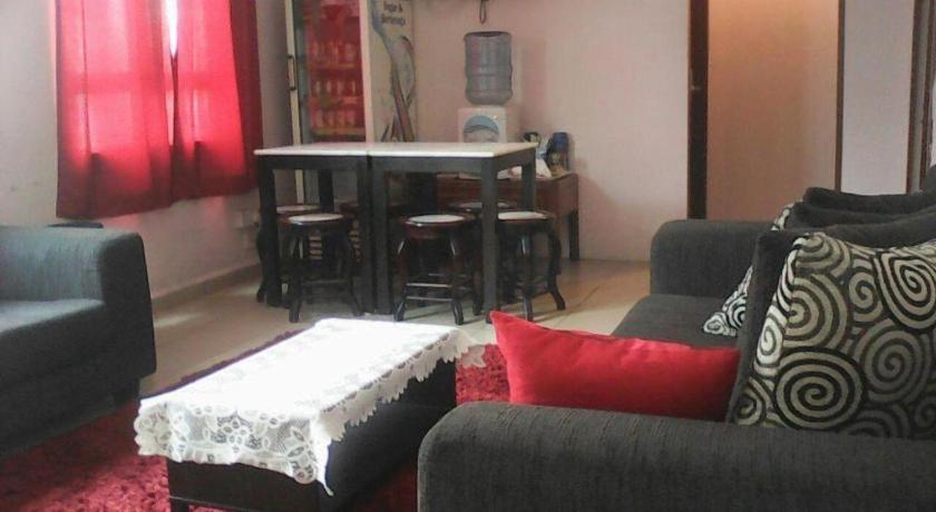 Oyo 90486 New Station Hotel Κλάνγκ Εξωτερικό φωτογραφία