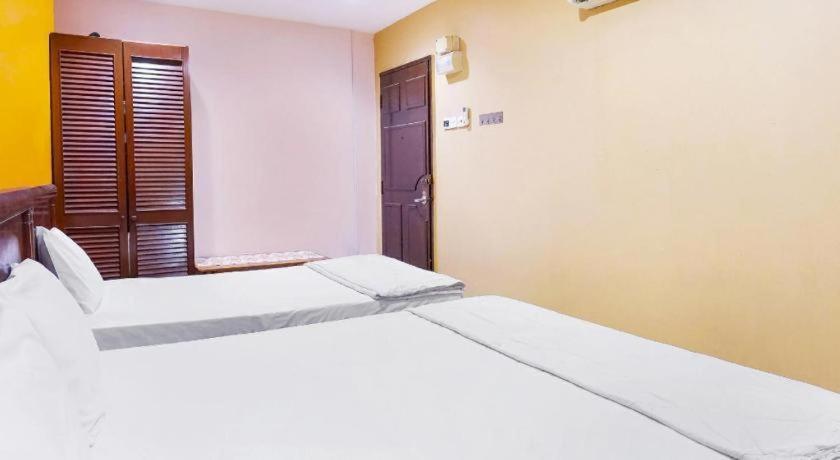 Oyo 90486 New Station Hotel Κλάνγκ Εξωτερικό φωτογραφία