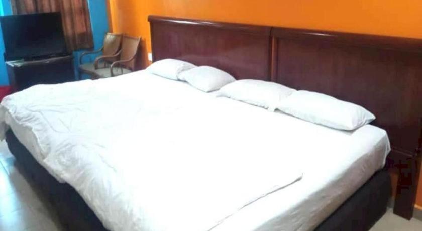Oyo 90486 New Station Hotel Κλάνγκ Εξωτερικό φωτογραφία
