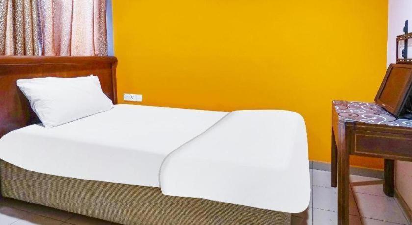Oyo 90486 New Station Hotel Κλάνγκ Εξωτερικό φωτογραφία