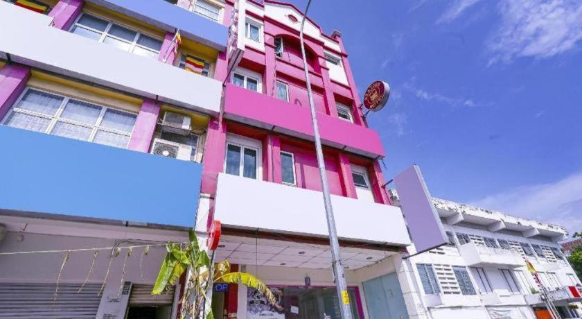 Oyo 90486 New Station Hotel Κλάνγκ Εξωτερικό φωτογραφία